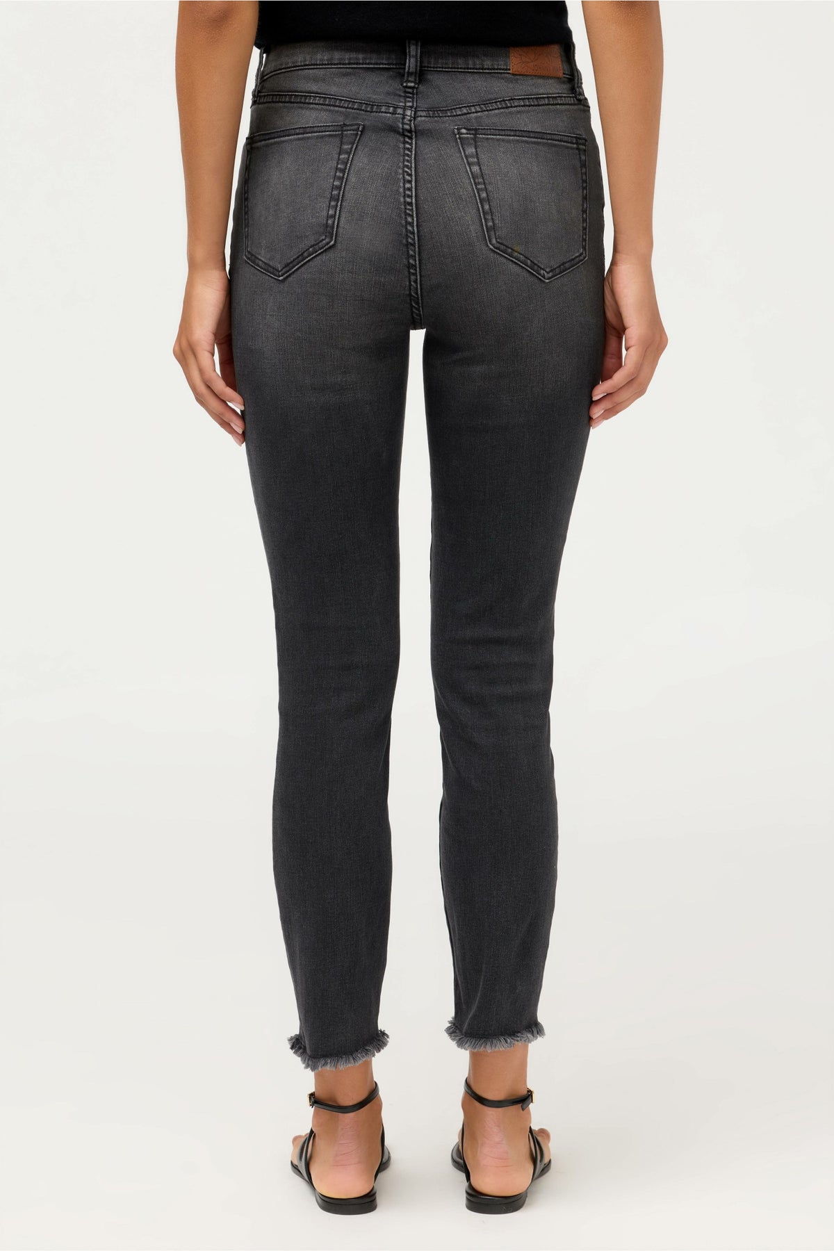 THE CROPPED SKINNY JEAN