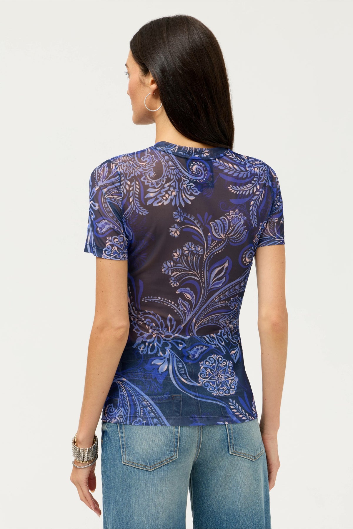 SHORT SLEEVE MESH V-NECK TEE