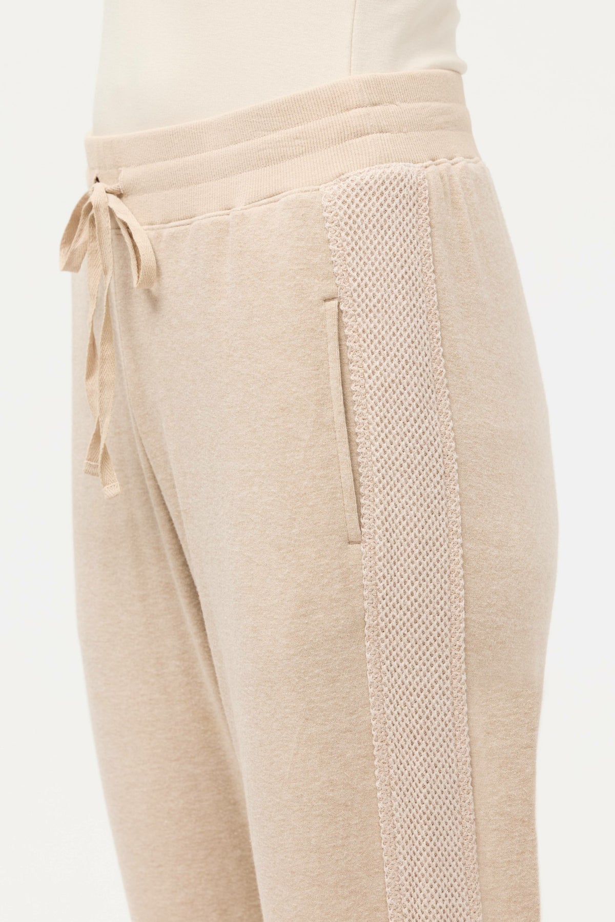 COZY CONTRAST STRIPE JOGGER