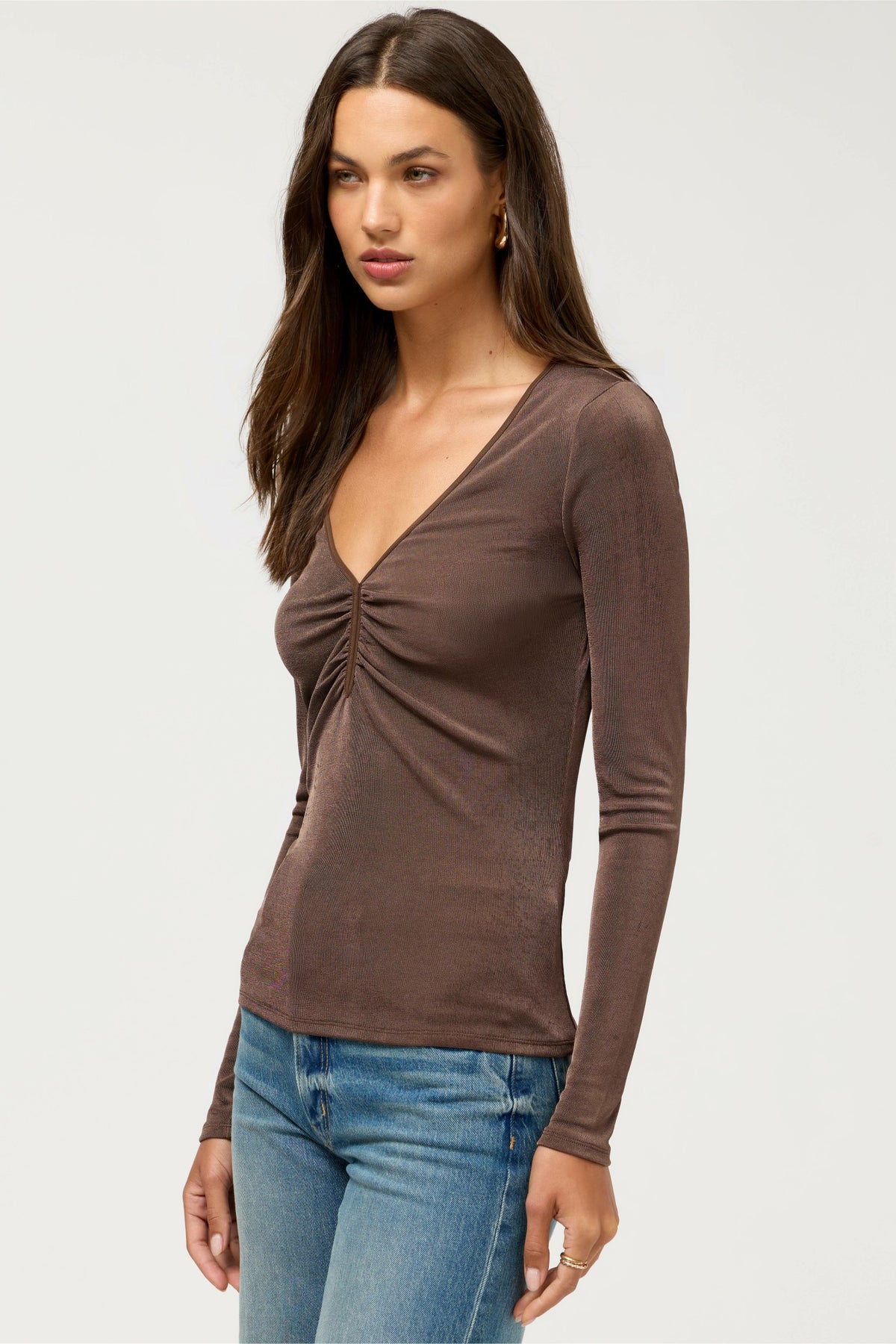 ANNAYAH V-NECK TOP