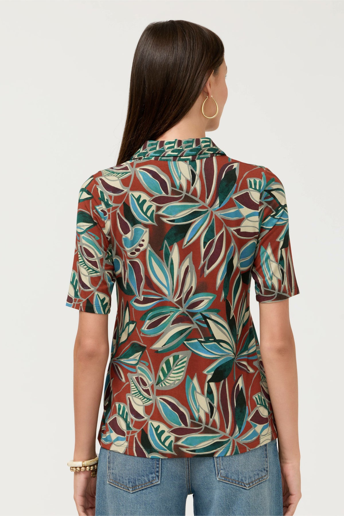 THE JANIE FAVORITE FITTED ELBOW SLEEVE BUTTON DOWN