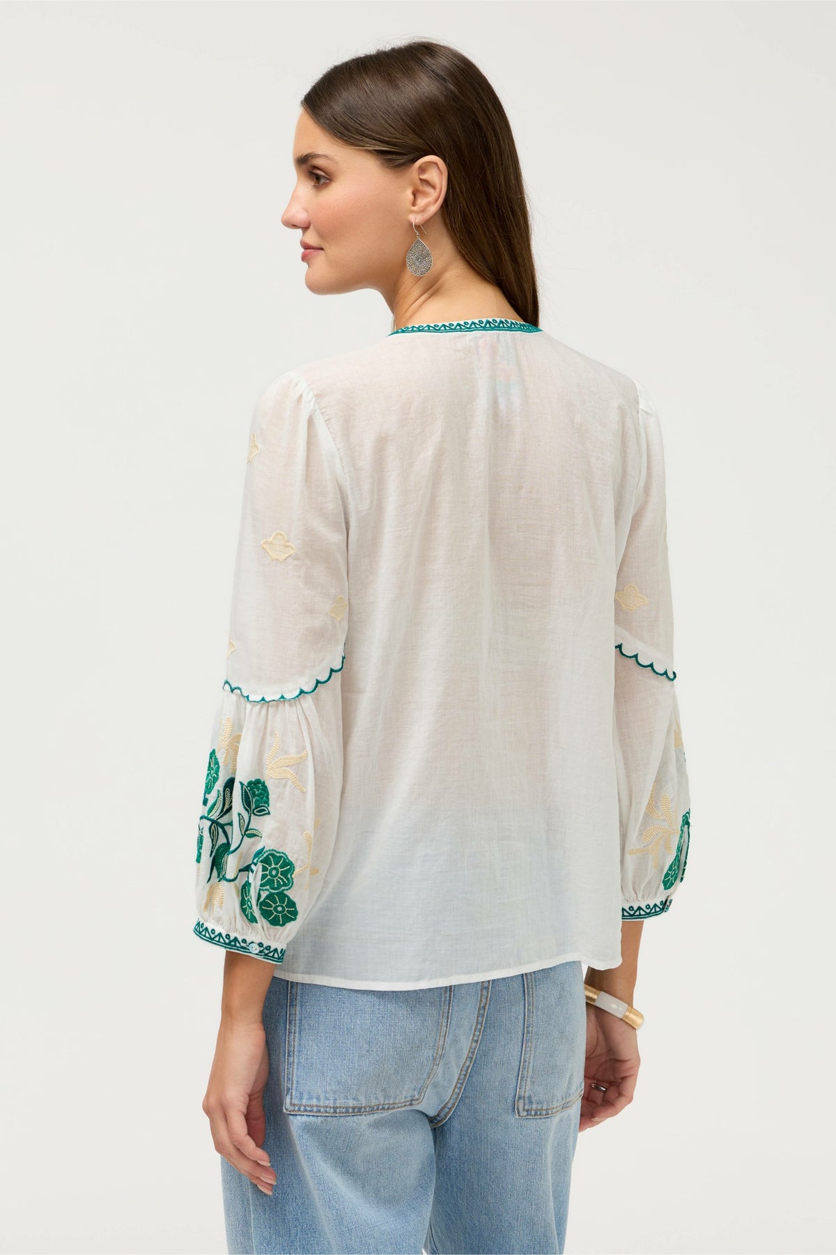 SCALLOP SLEEVE BLOUSE