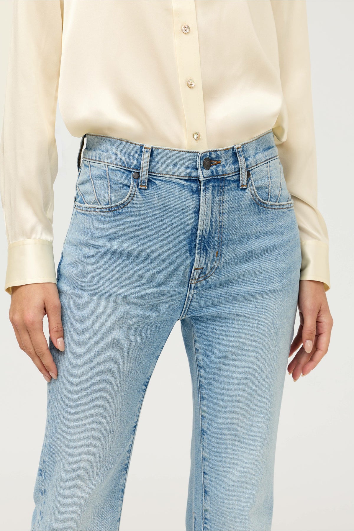 DAVADI PINTUCK FLARE JEAN
