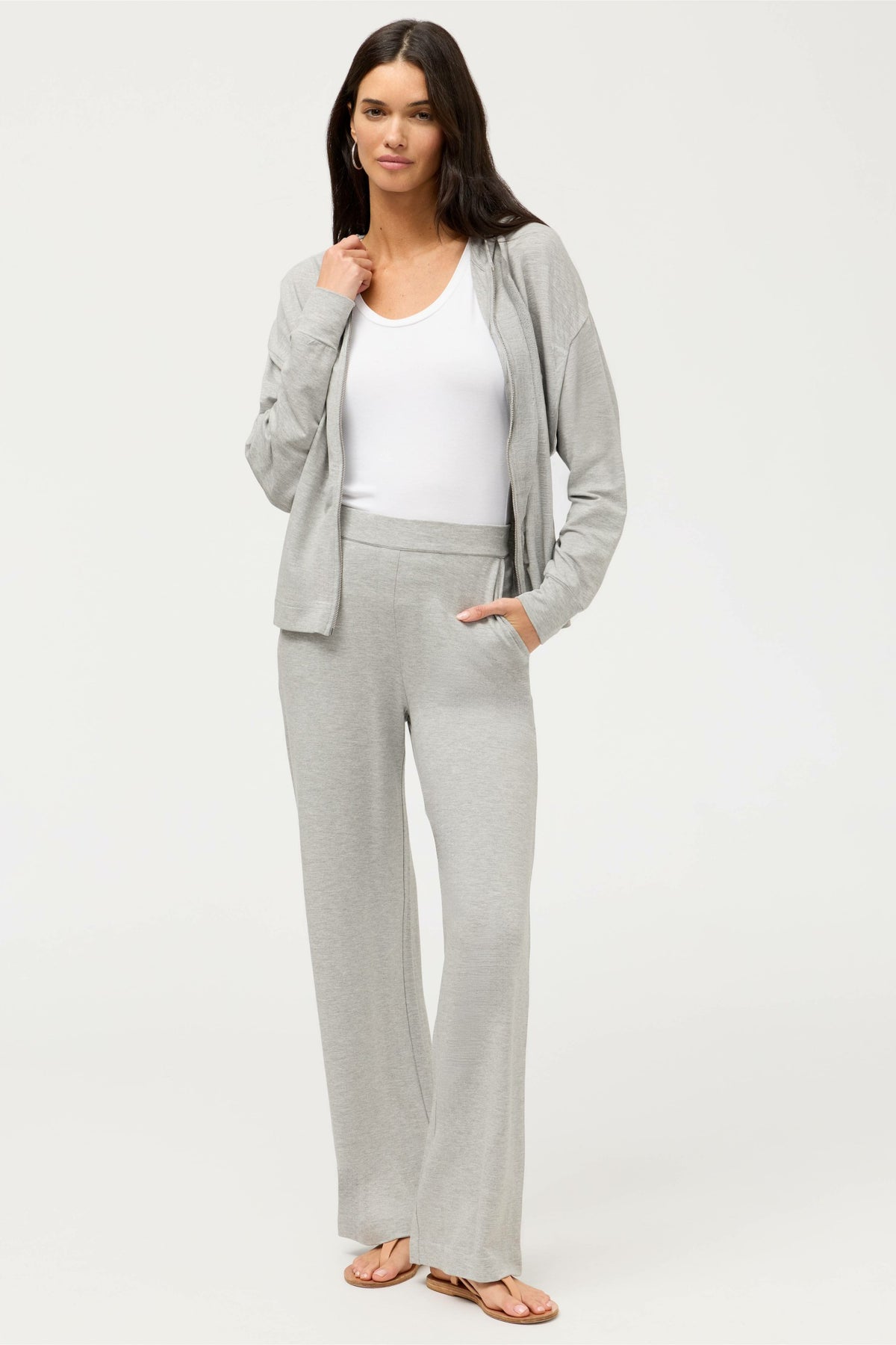 ESSENTIALS WIDE LEG PANT
