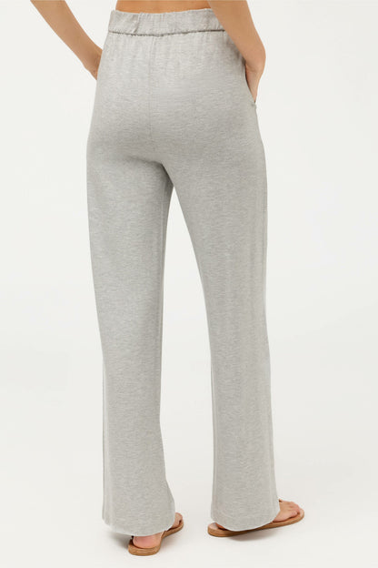 ESSENTIALS WIDE LEG PANT