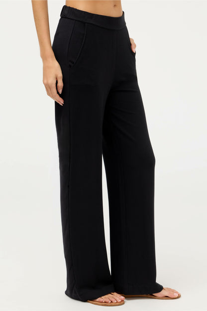 ESSENTIALS WIDE LEG PANT