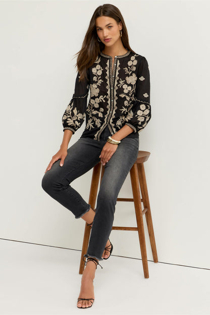 SCALLOP SLEEVE BLOUSE