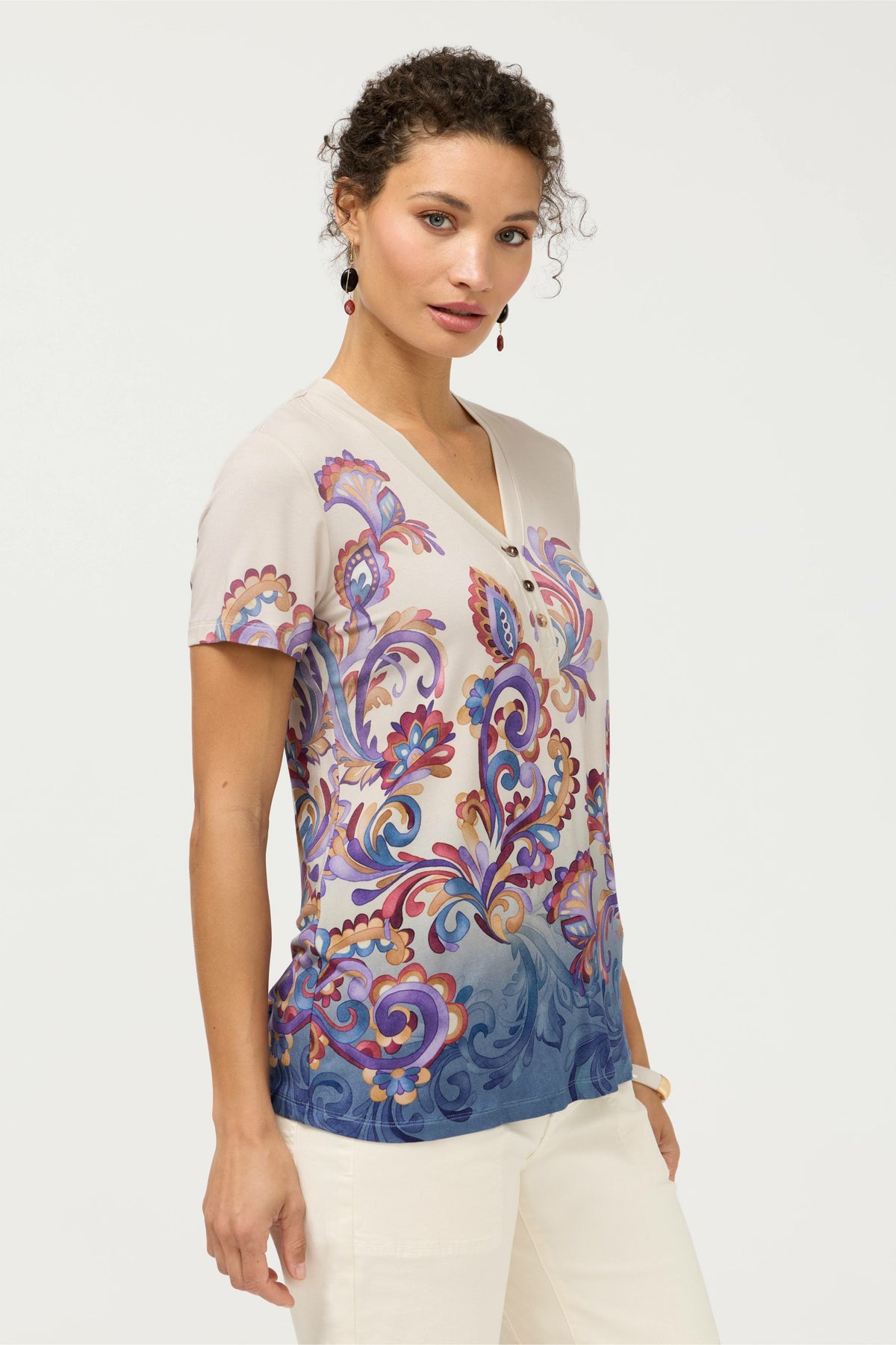 THE JANIE FAVORITE BUTTON NECK TEE