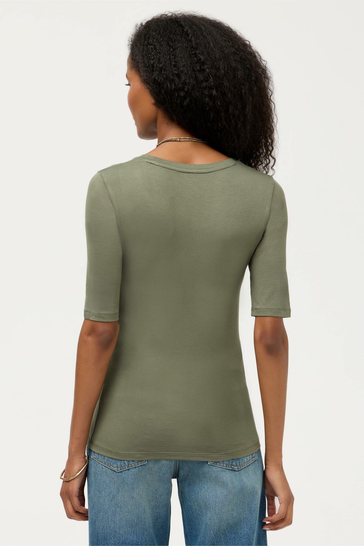 ESSENTIALS ELBOW SLEEVE SCOOP NECK