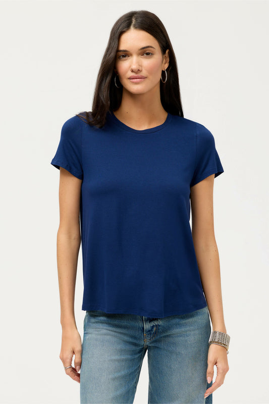 ESSENTIALS SHORT SLEEVE PLEAT BACK CREW NECK