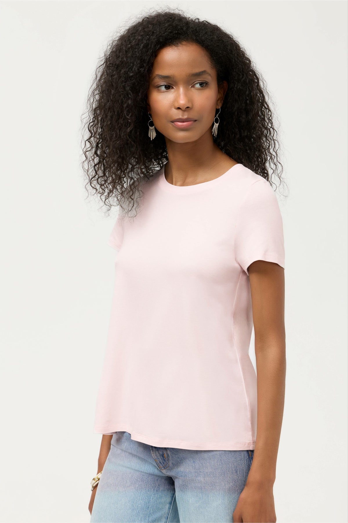 ESSENTIALS SHORT SLEEVE PLEAT BACK CREW NECK