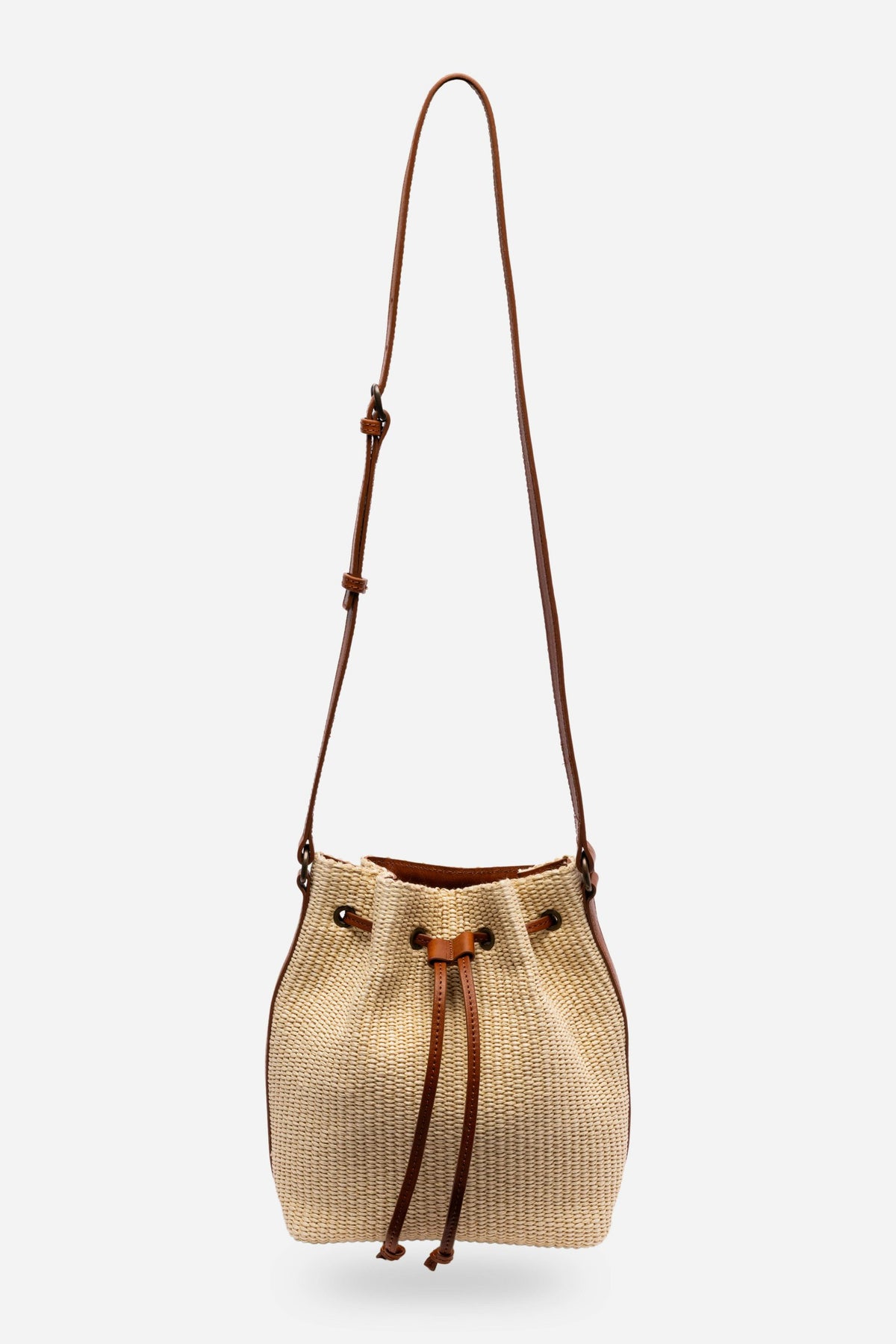 ITALIAN RAFFIA CINCH BUCKET BAG