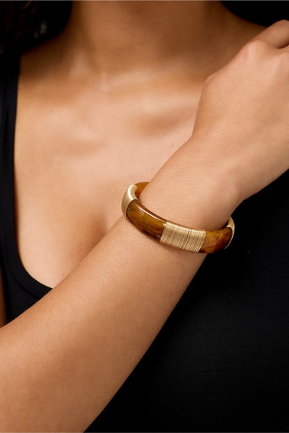 GOLD WIRE WRAP BRACELET
