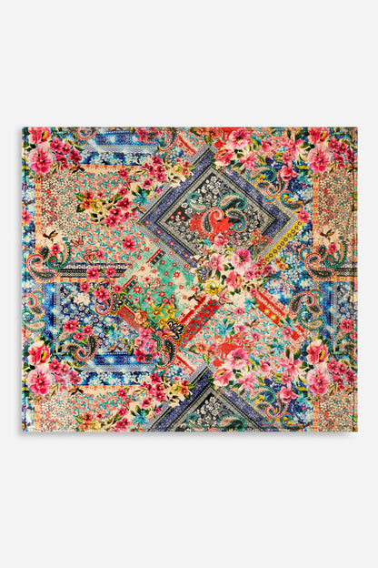 Laurel Canyon Cozy Blanket
