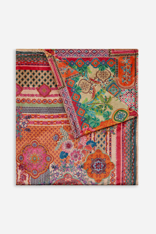 Laurel Canyon Cozy Blanket