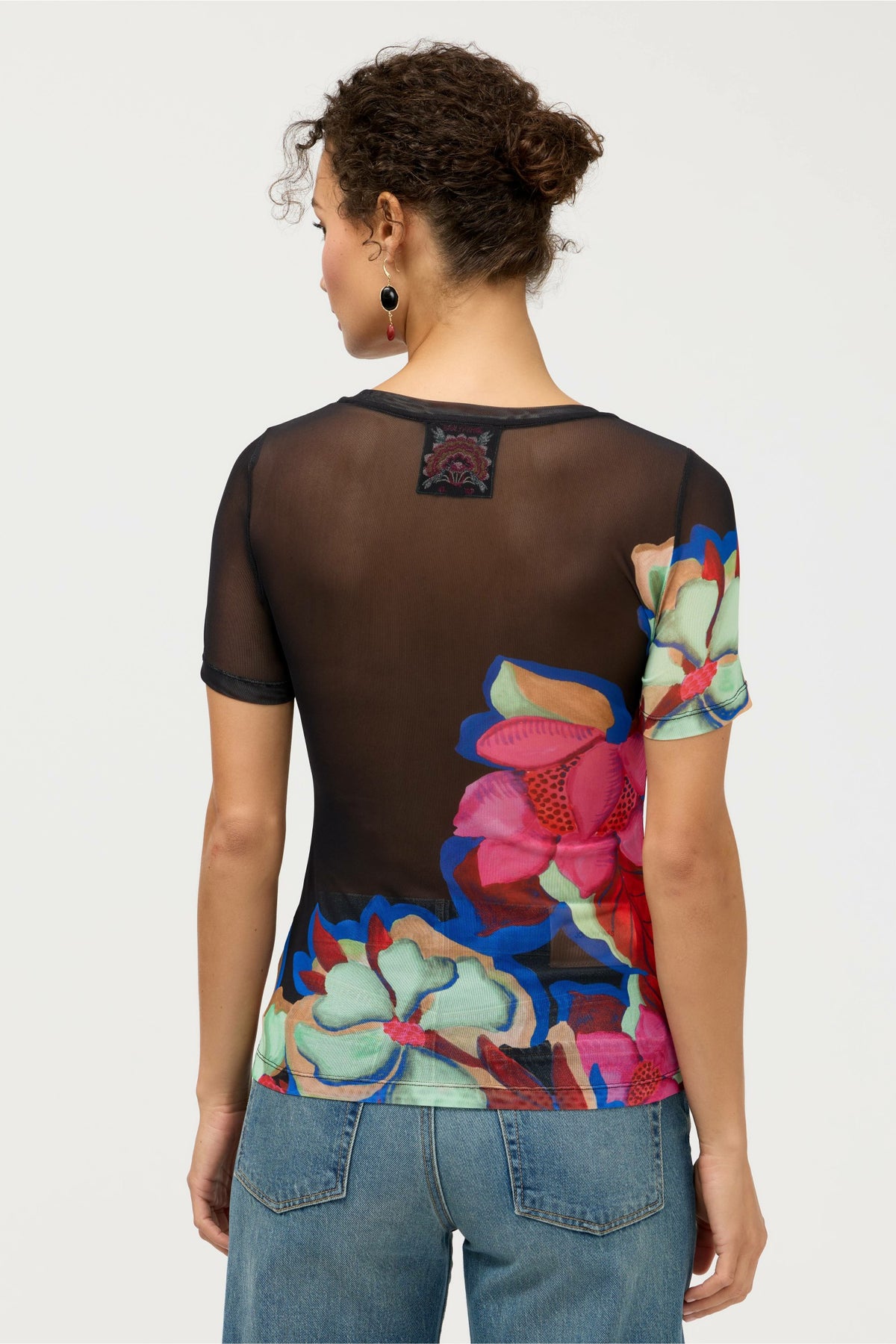 SHORT SLEEVE SCOOP NECK MESH TEE