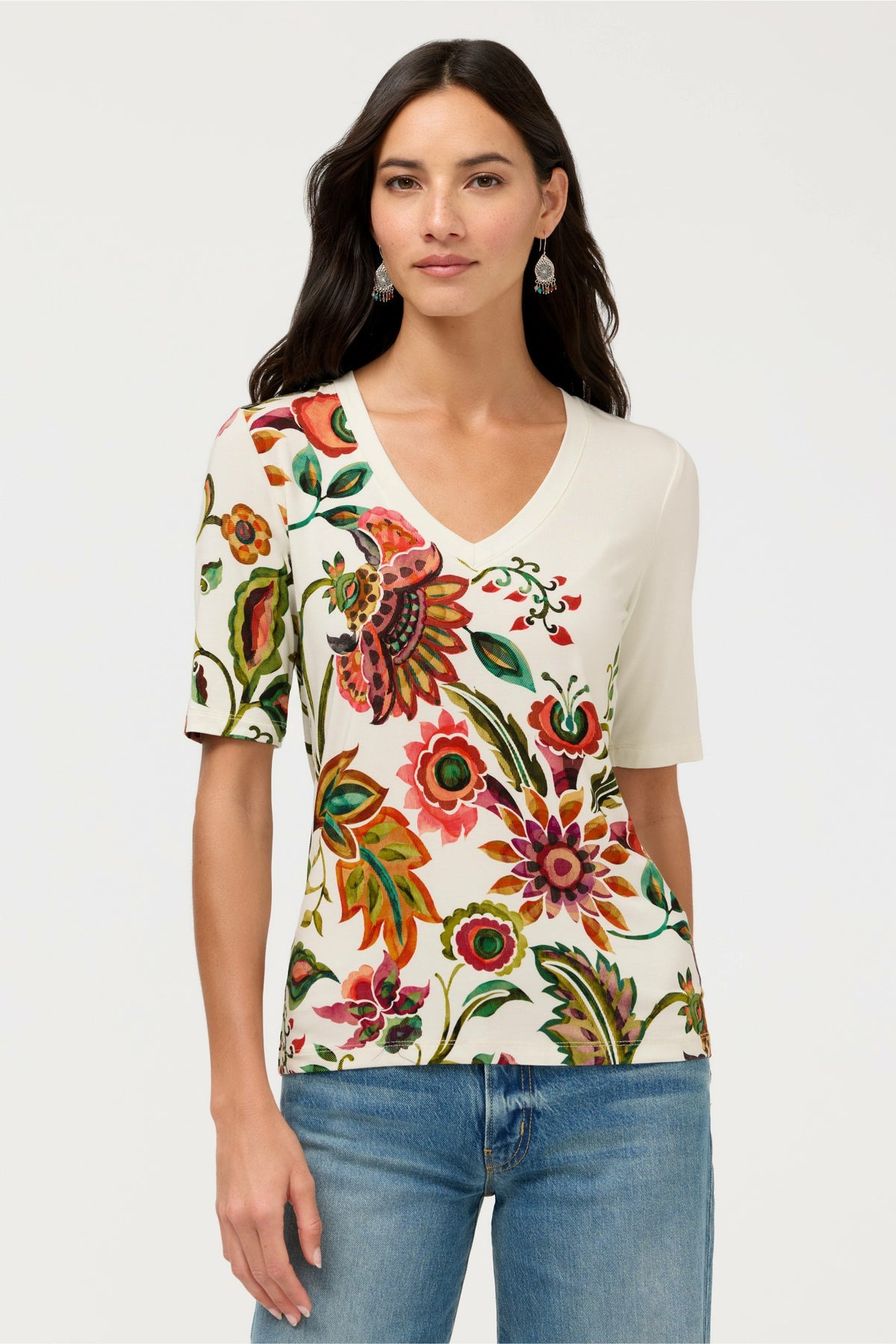 THE JANIE FAVORITE FITTED V-NECK ELBOW SLEEVE TEE