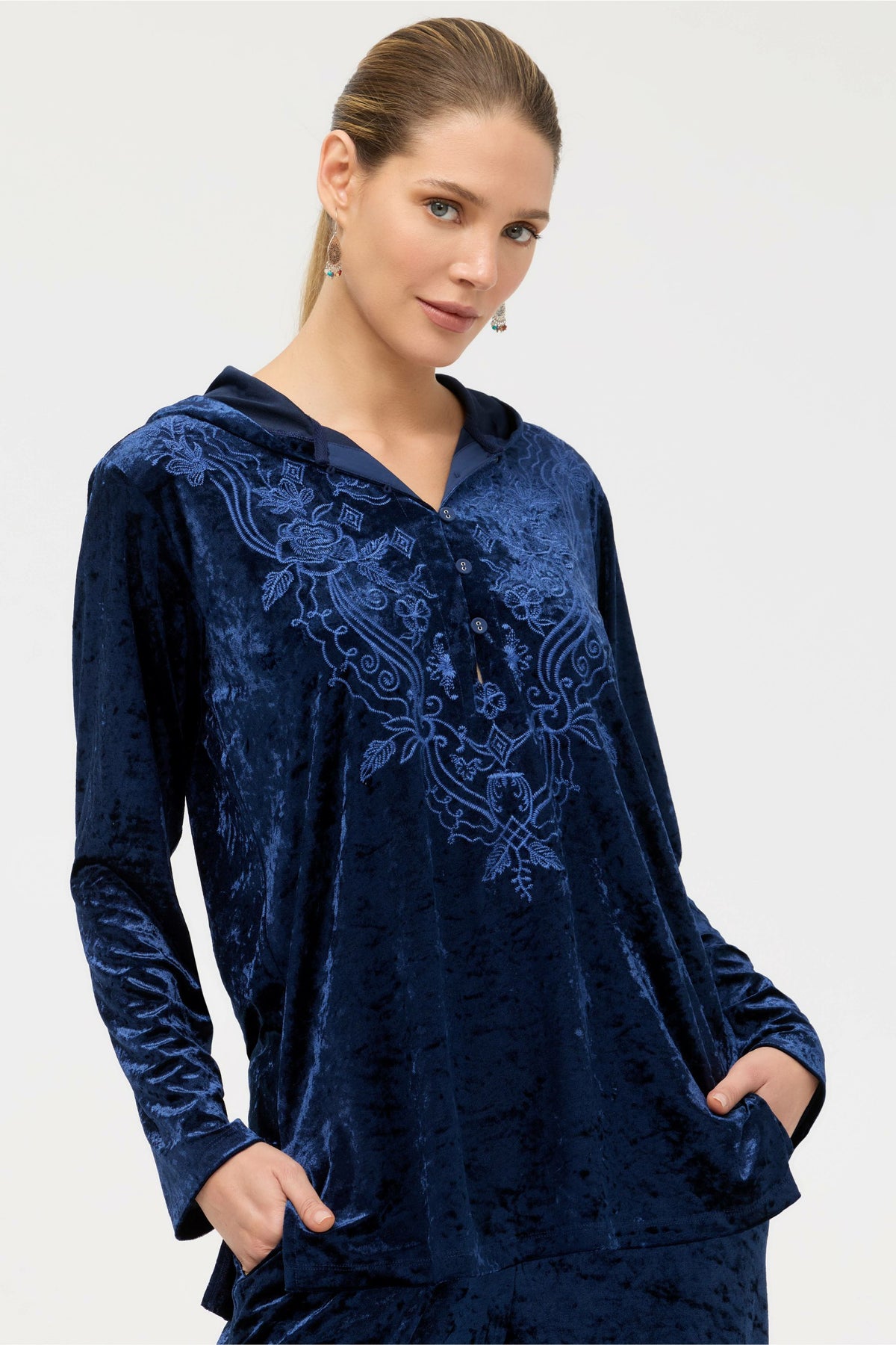 CRUSHED VELVET PULL ON HOODIE