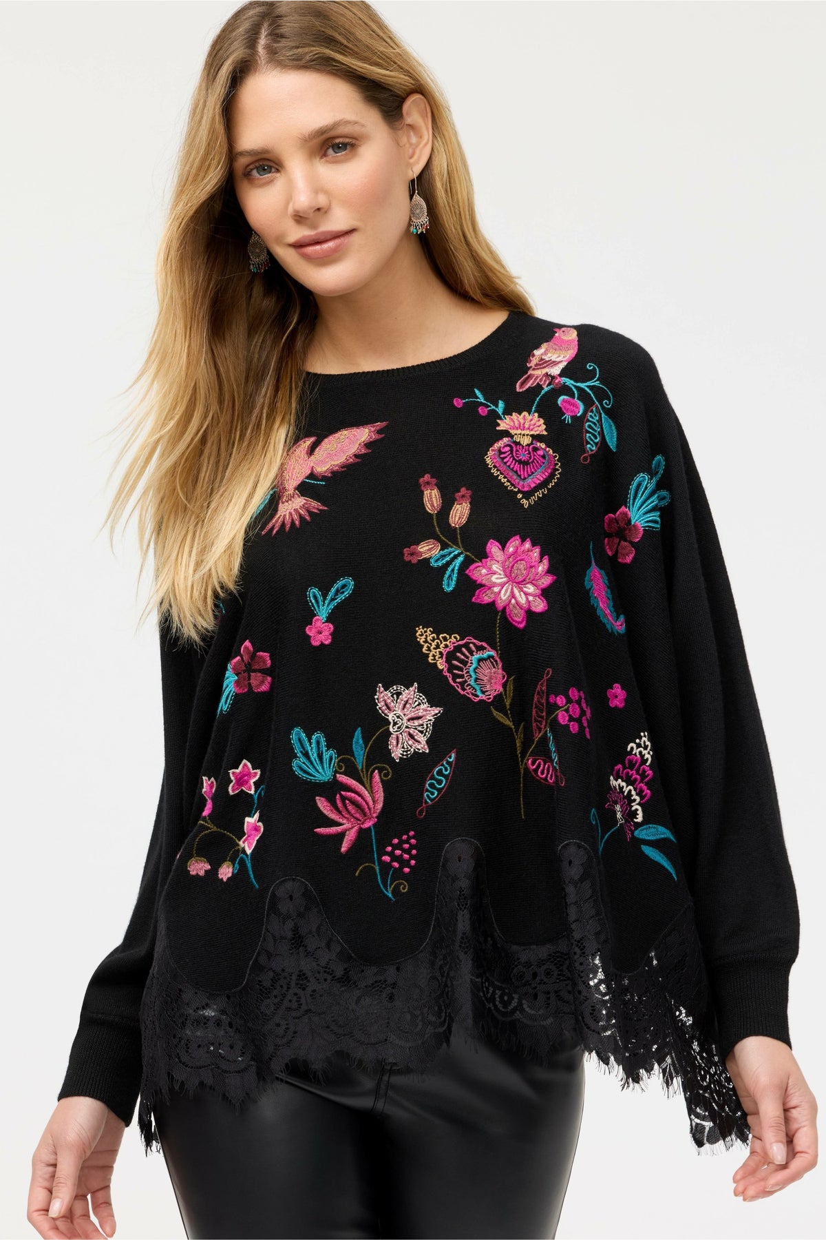 THE LACE OVERSIZED PULLOVER