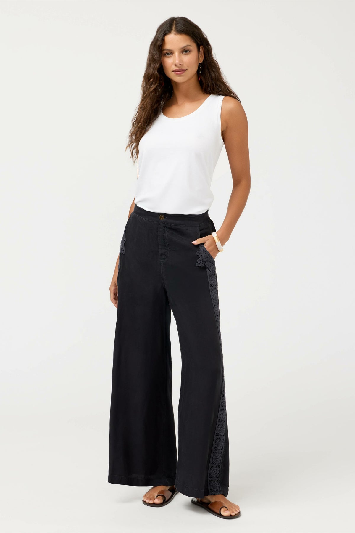 LAUCHLEN PATCHED PANT