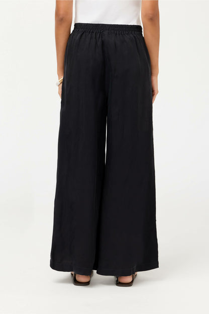 LAUCHLEN PATCHED PANT