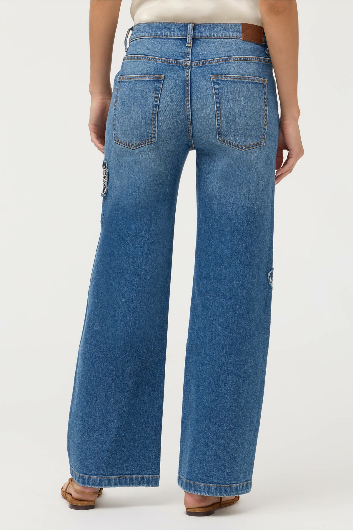 THE STRAIGHT WIDE LEG JEAN