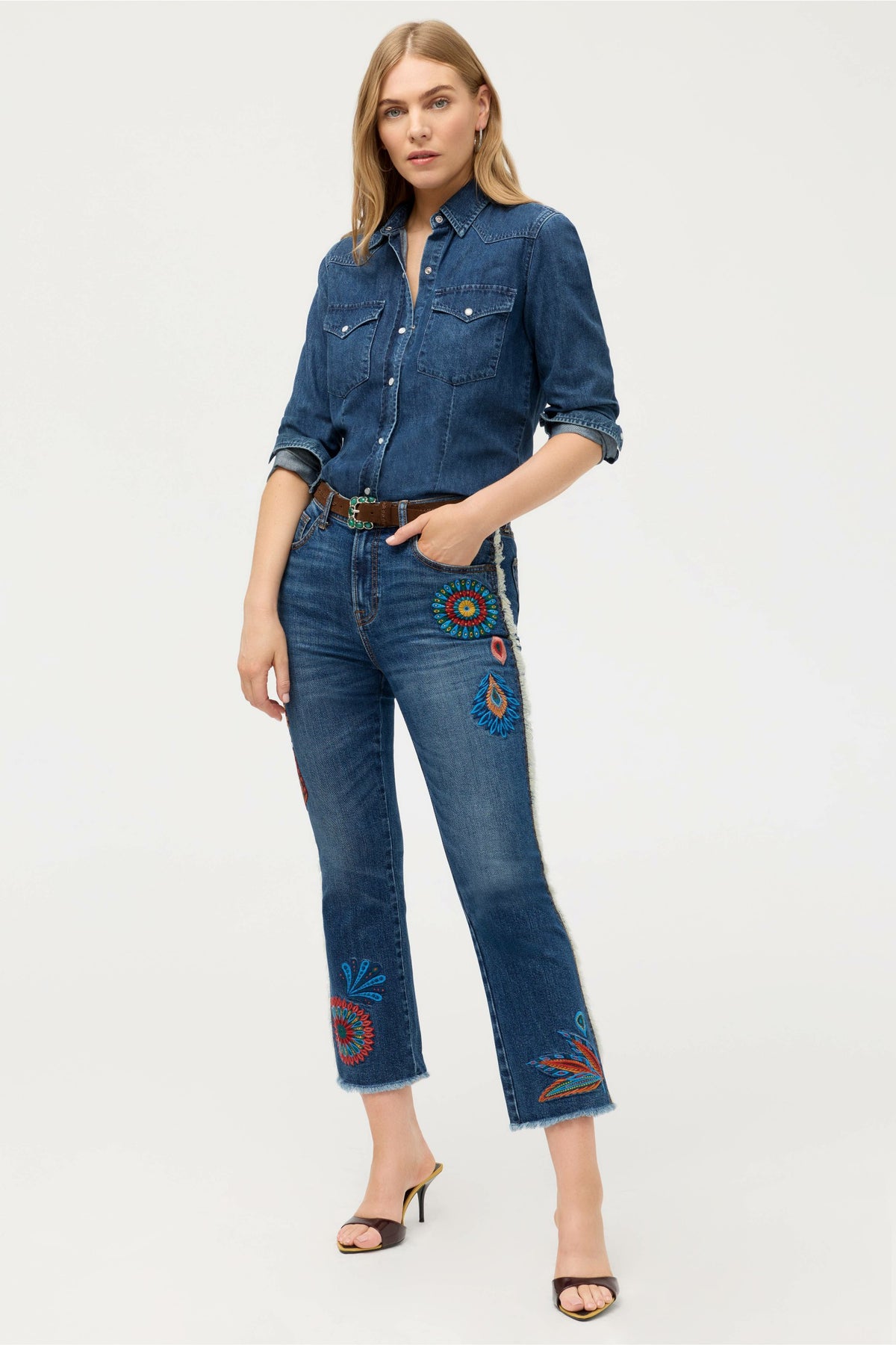 THE FRINGE CROPPED BABY BOOT JEAN