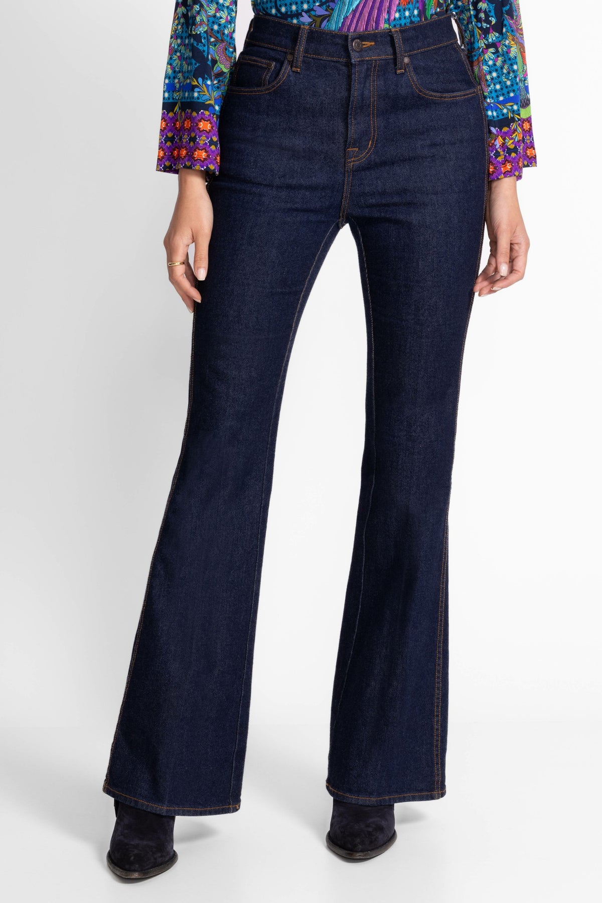 THE HIGH RISE FLARE JEAN