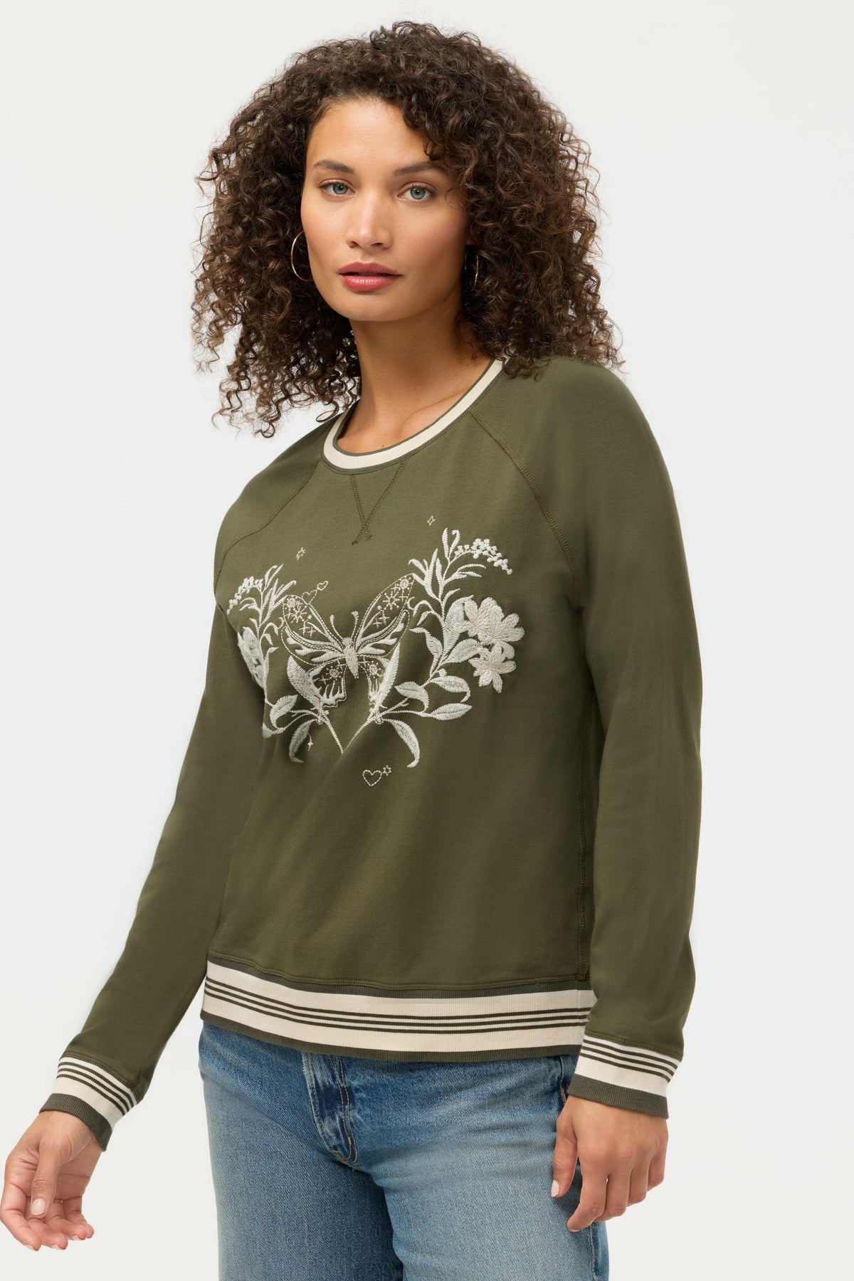 BEE ACTIVE RAGLAN CREW NECK SWEATSHIRT