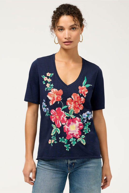 CELIORA RAW HEM V-NECK TEE
