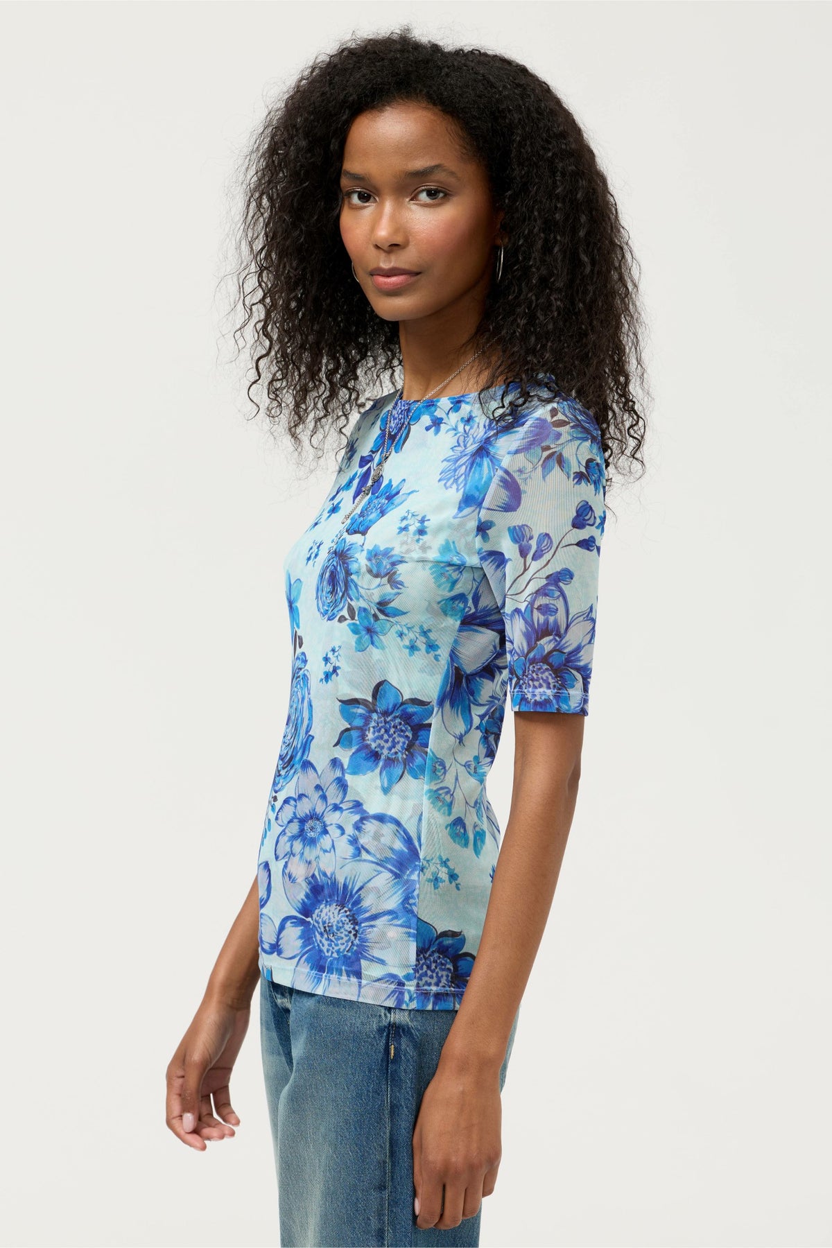ELBOW SLEEVE BOAT NECK MESH TOP