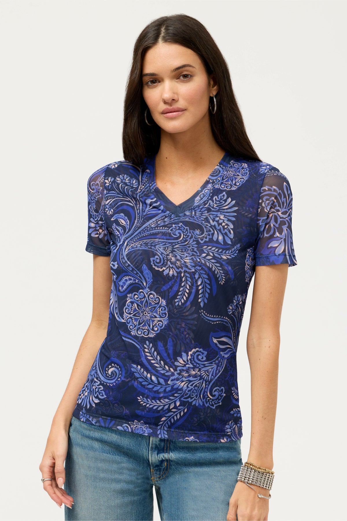 SHORT SLEEVE MESH V-NECK TEE