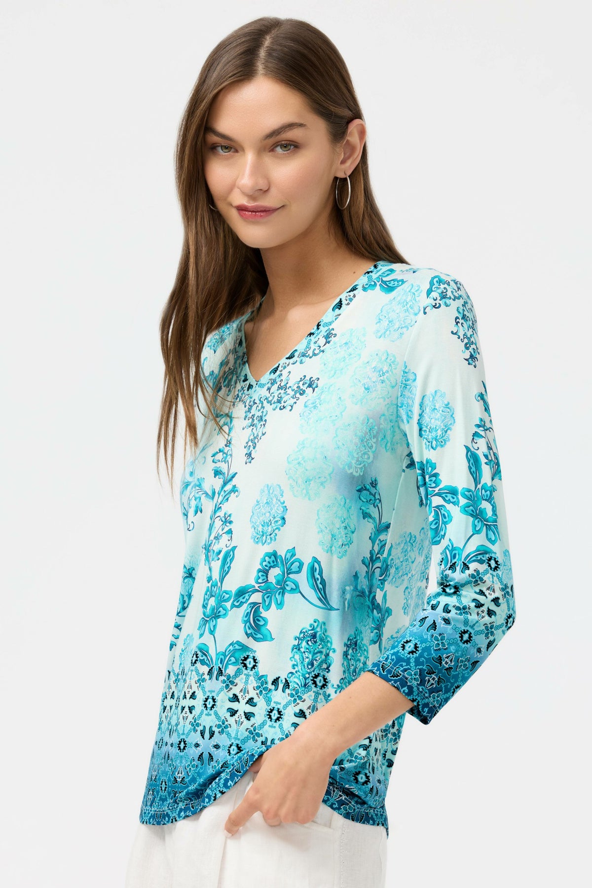 THE JANIE FAVORITE 3/4 SLEEVE V-NECK TEE