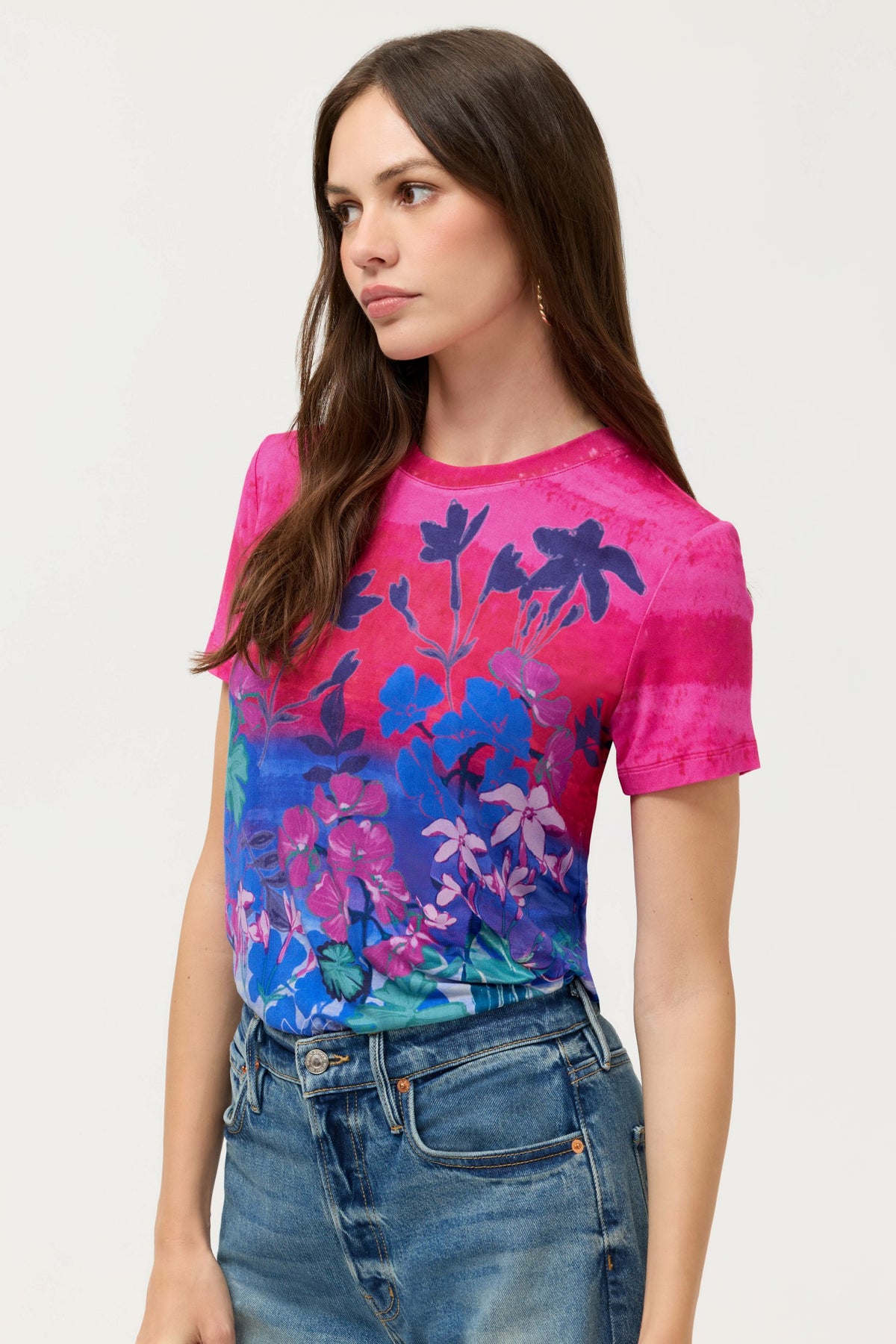 THE JANIE FAVORITE FITTED SHORT SLEEVE TEE