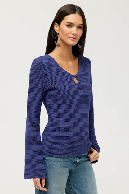 THE KEYHOLE PULLOVER