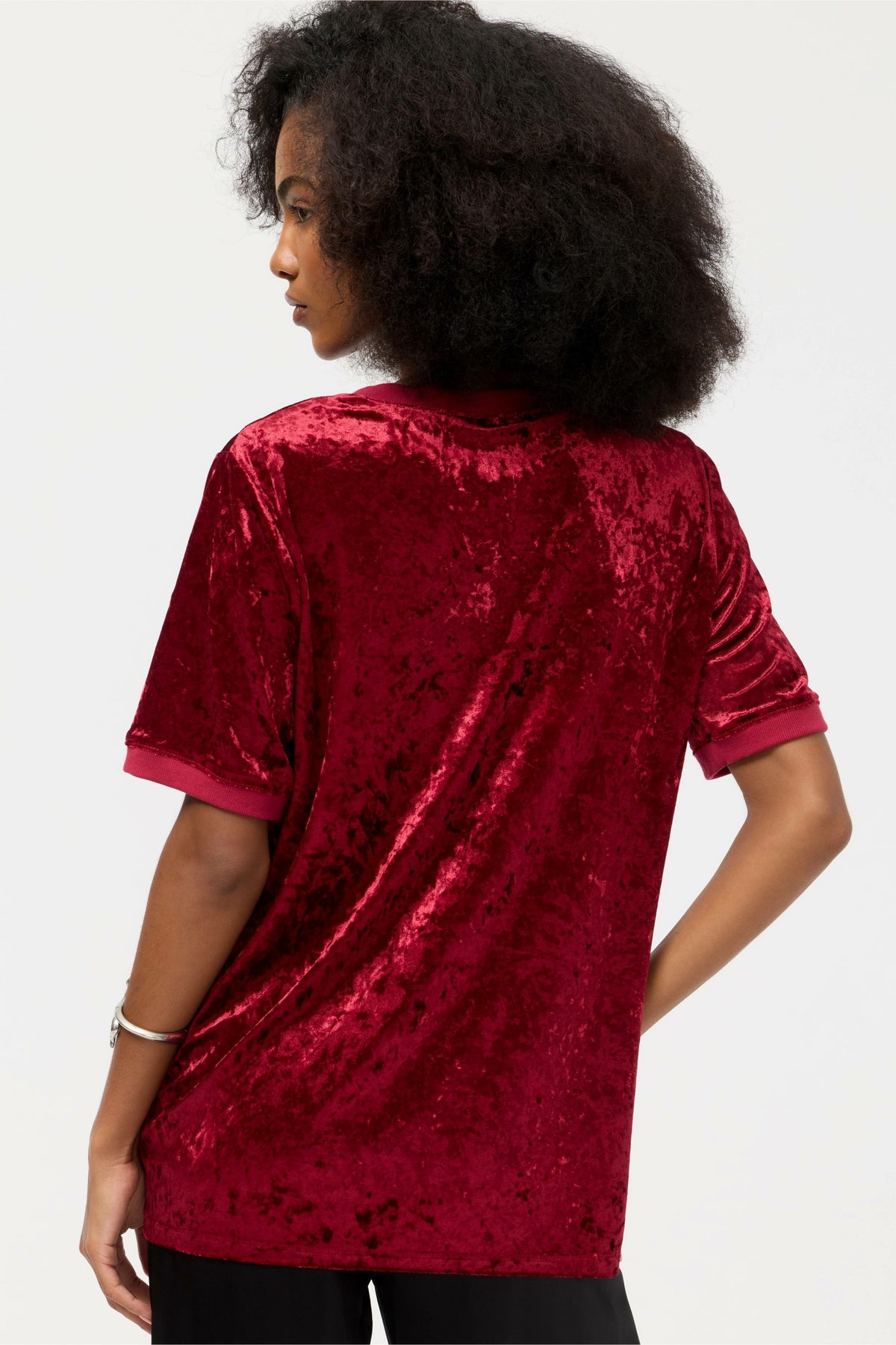 THE VELVET TEE