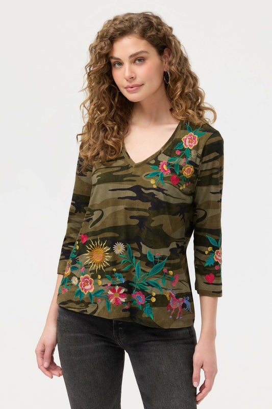 3/4 SLEEVE TRAPUNTO V-NECK TEE