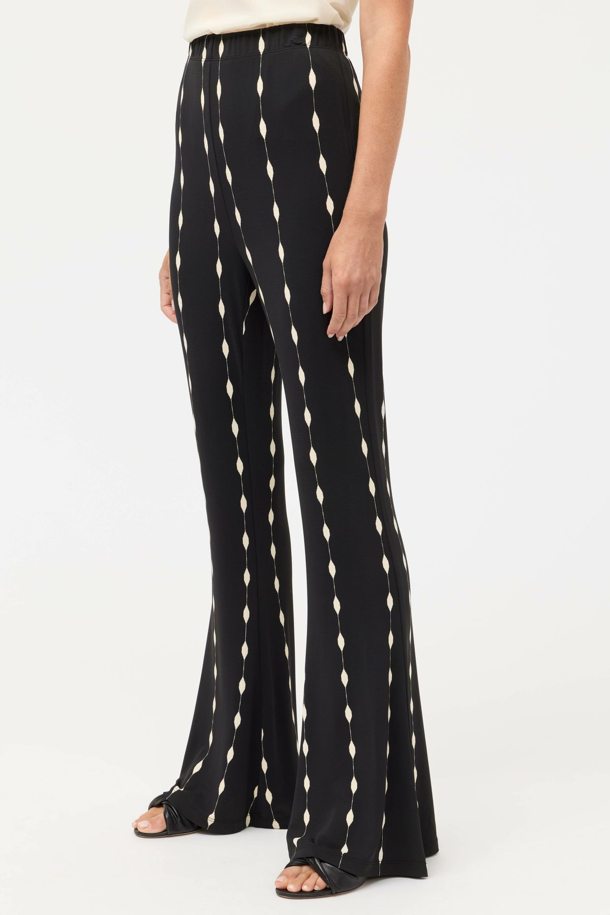 MOLLEE FLARE PANT