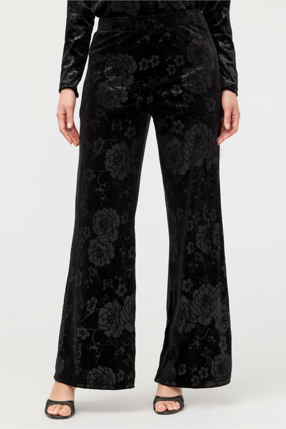 EMBOSSED STRETCH VELVET WIDE LEG PANT